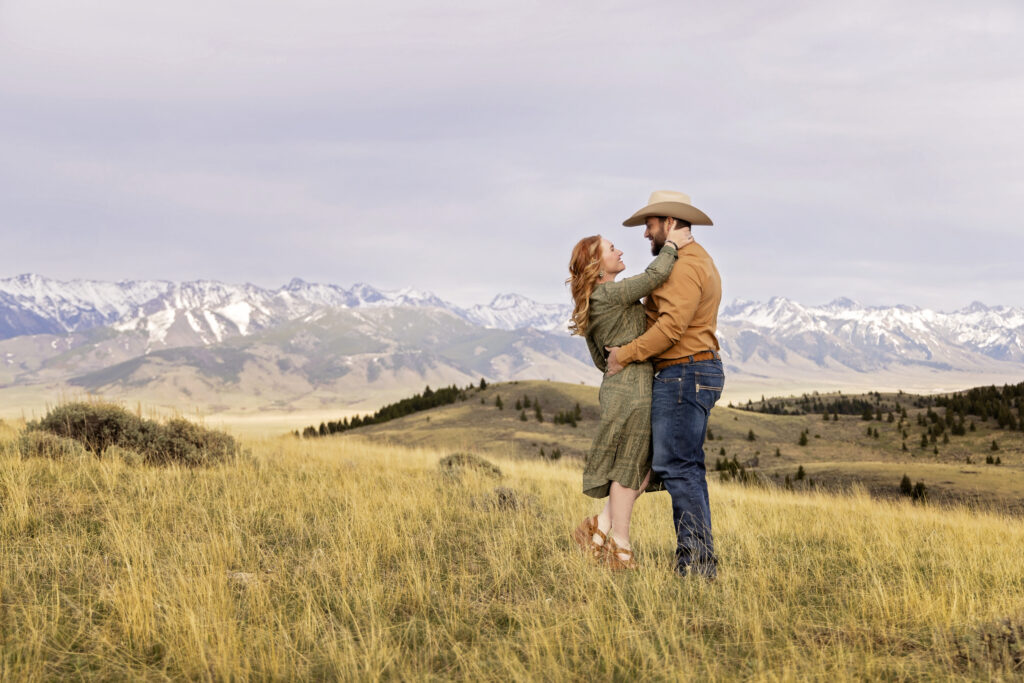 Intimate Montana couples photography in Madison Range